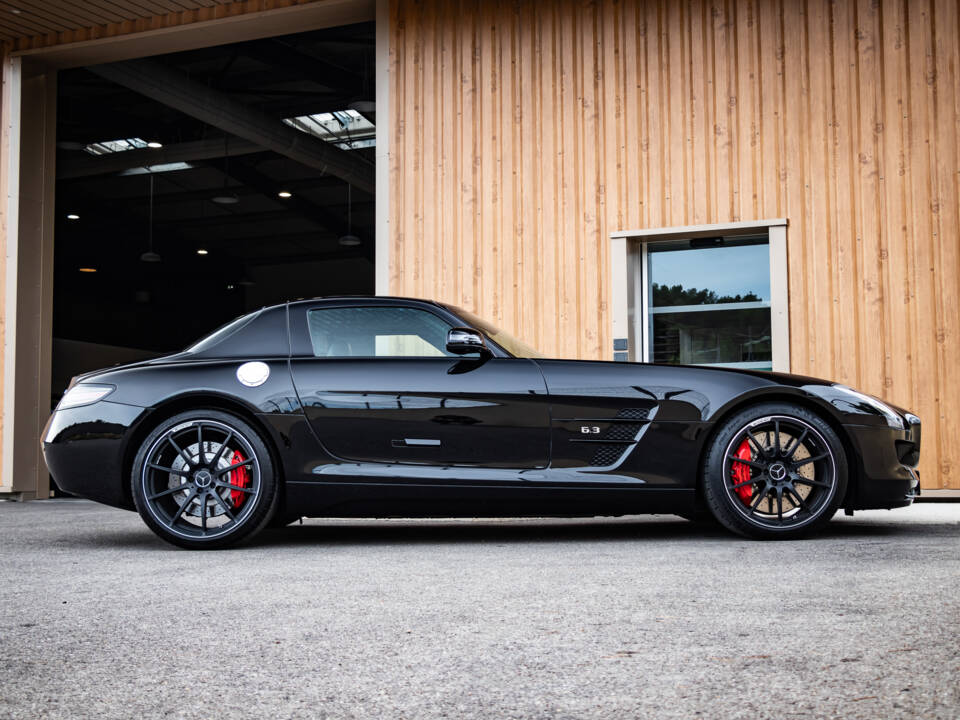 Image 29/50 de Mercedes-Benz SLS AMG GT (2014)