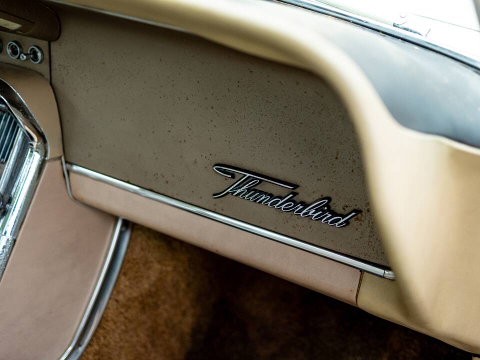 Afbeelding 28/45 van Ford Thunderbird (1965)