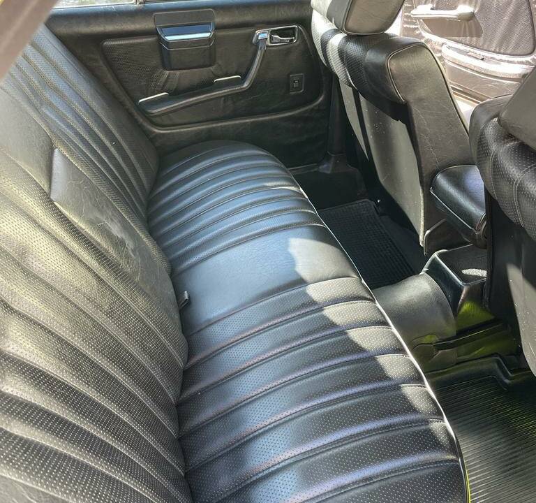 Bild 36/73 von Mercedes-Benz 300 D (1977)