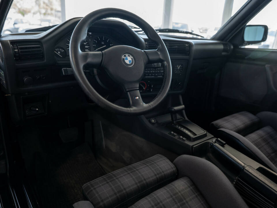 Afbeelding 12/18 van BMW 320i (1992)