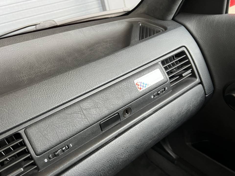 Imagen 16/37 de BMW 318is &quot;Class II&quot; (1994)