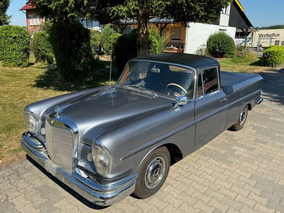 Afbeelding 1/8 van Mercedes-Benz 220 SE b (1963)