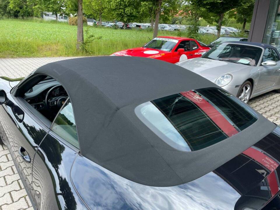 Image 11/19 of Porsche 911 Carrera 4 GTS (2017)