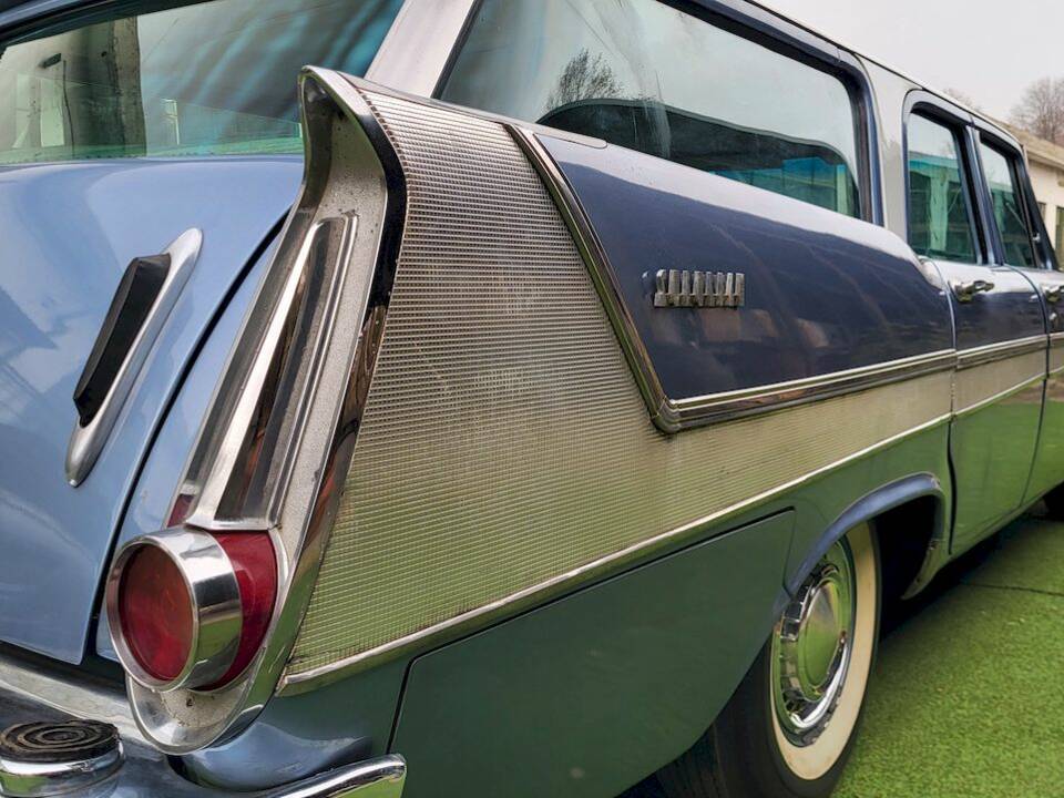 Bild 30/79 von Plymouth Sport Suburban (1958)