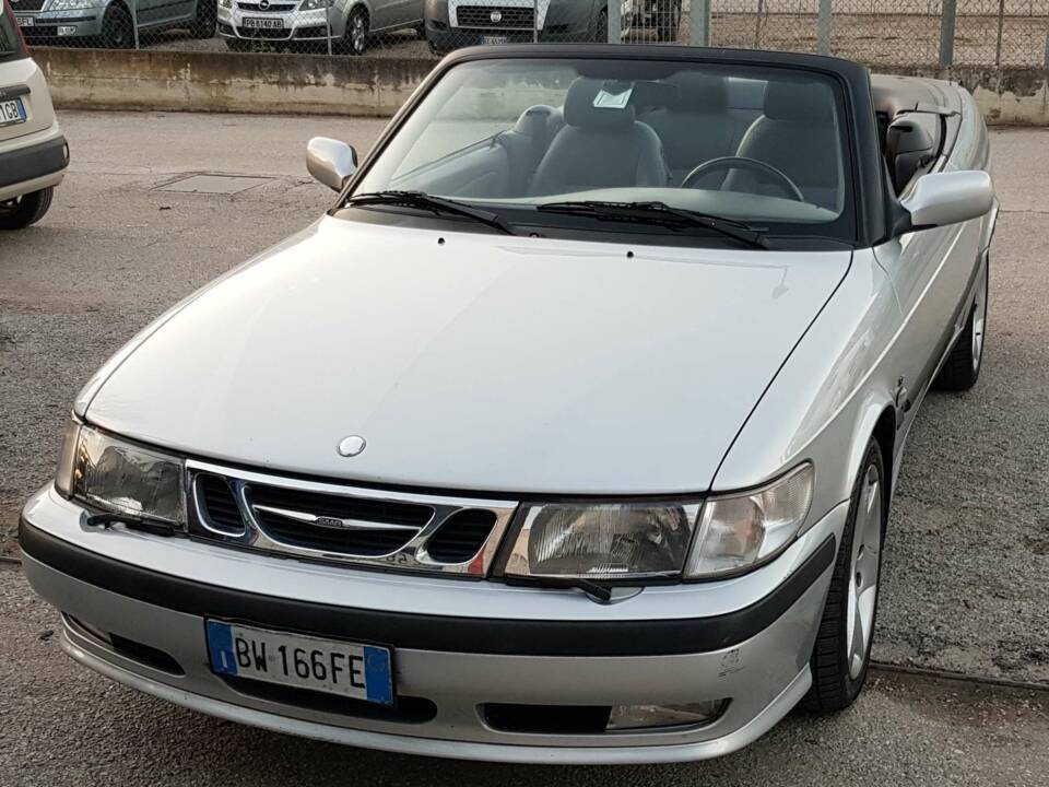 Immagine 7/50 di Saab 9-3 2.0 Turbo (2001)