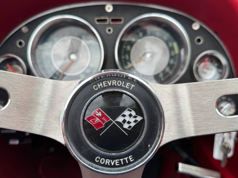 Image 49/52 of Chevrolet Corvette Sting Ray Convertible (1963)