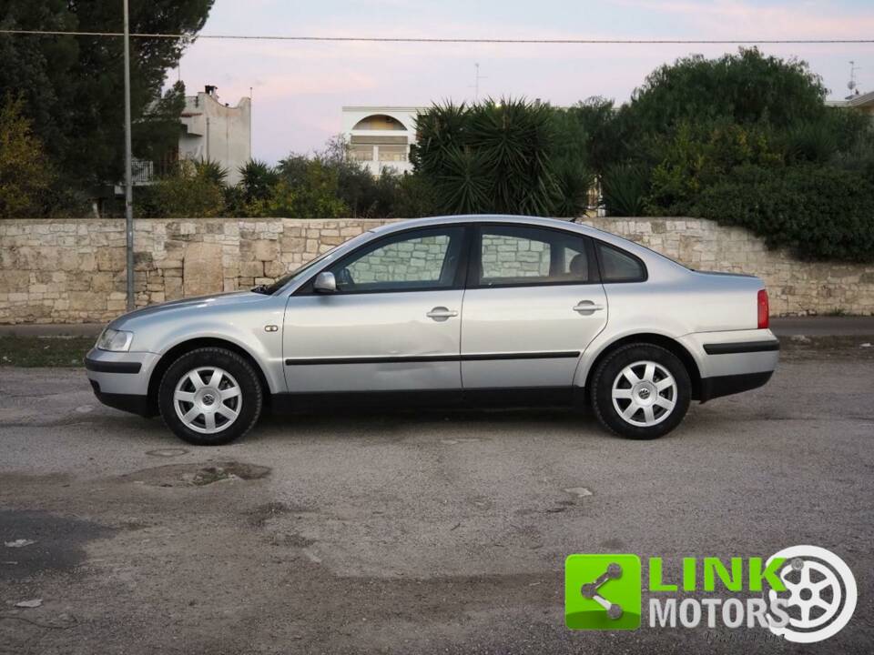 Bild 9/10 von Volkswagen Passat Variant 1.9 TDI (1998)