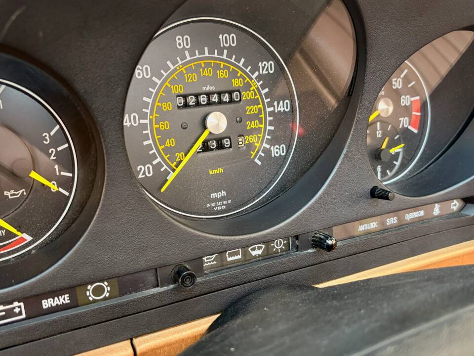 Immagine 14/20 di Mercedes-Benz 560 SL (1986)