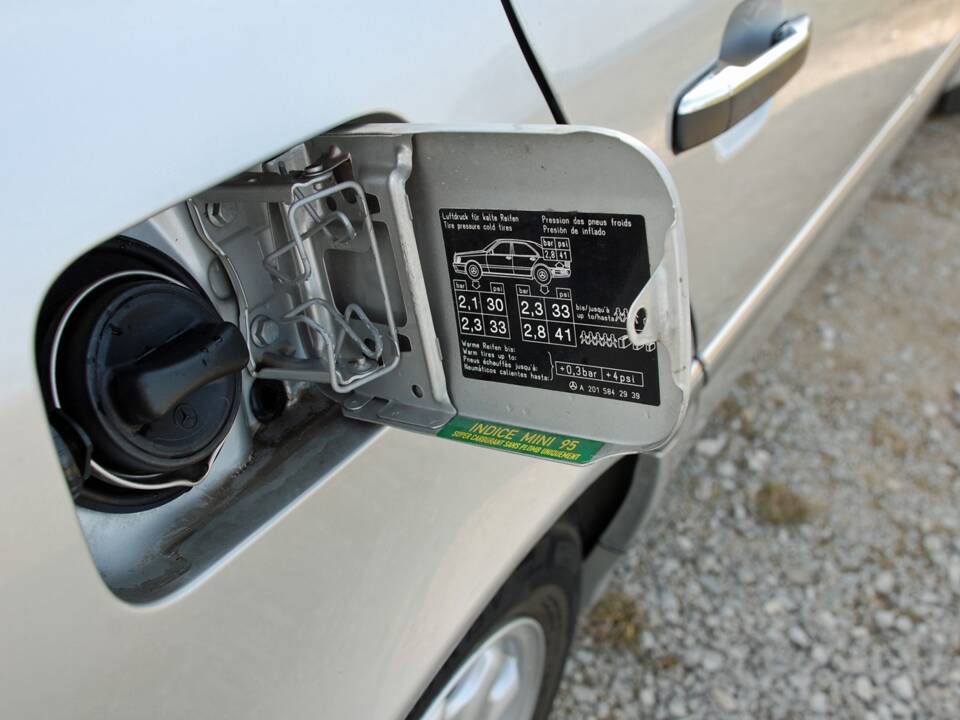 Bild 29/40 von Mercedes-Benz C 200 Kompressor (1997)