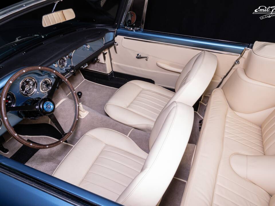 Imagen 6/8 de Aston Martin DB 4 Convertible Vantage (1962)