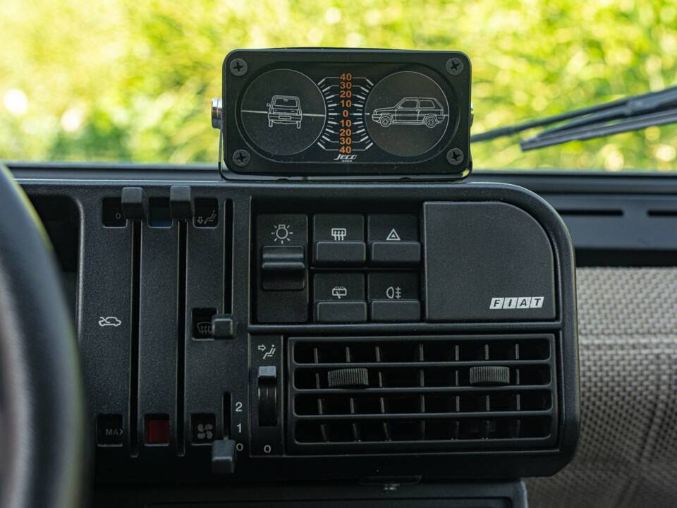 Afbeelding 42/50 van FIAT Panda 4x4 1,0 (1986)