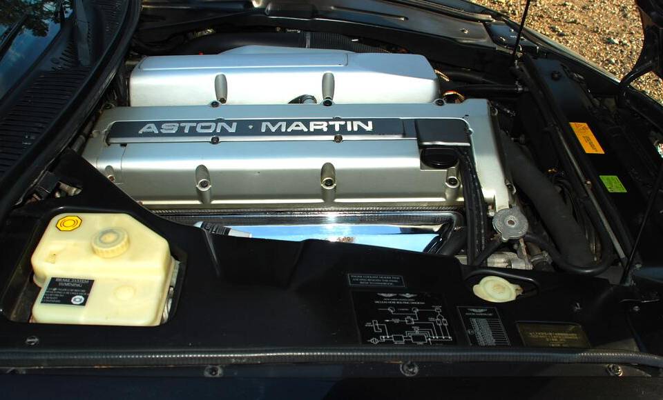 Afbeelding 19/20 van Aston Martin DB 7 (1996)