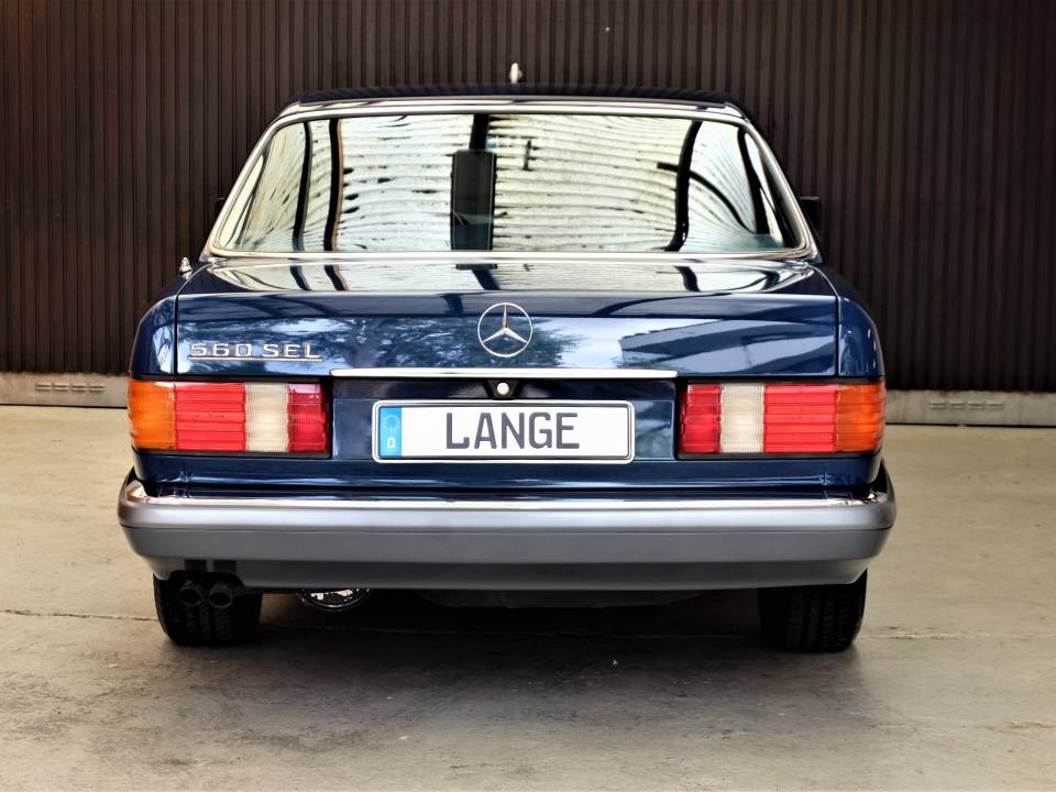 Immagine 4/84 di Mercedes-Benz 560 SEL (1987)