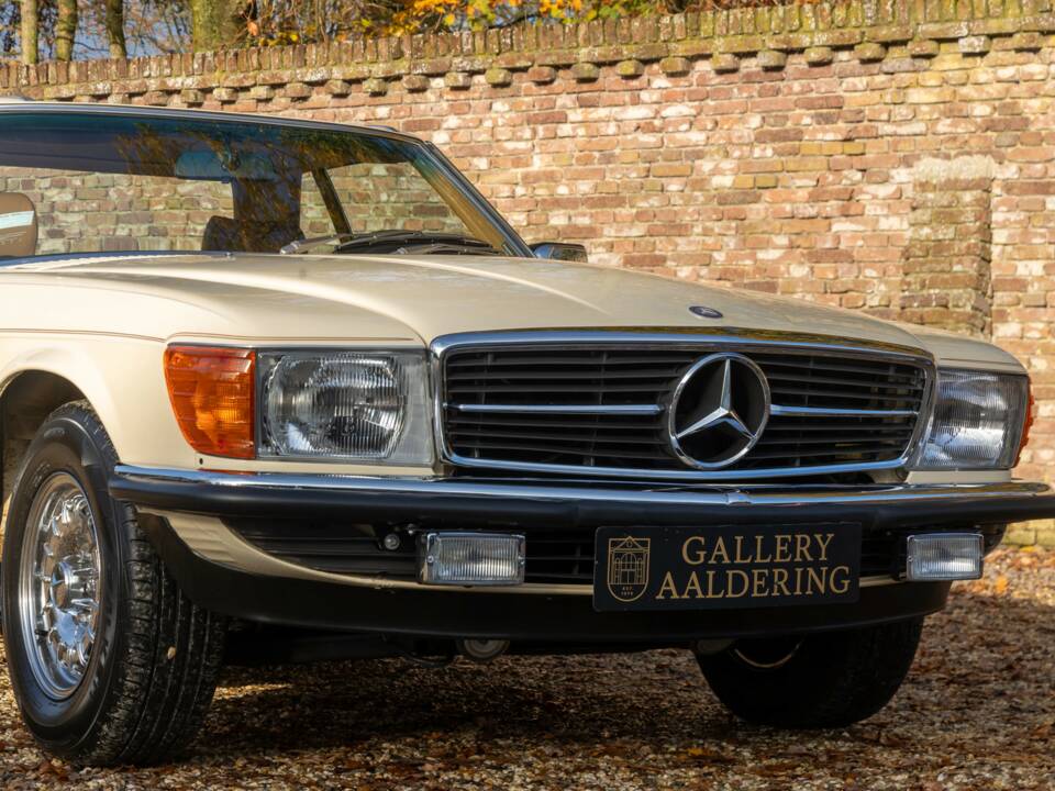 Bild 41/50 von Mercedes-Benz 380 SL (1982)