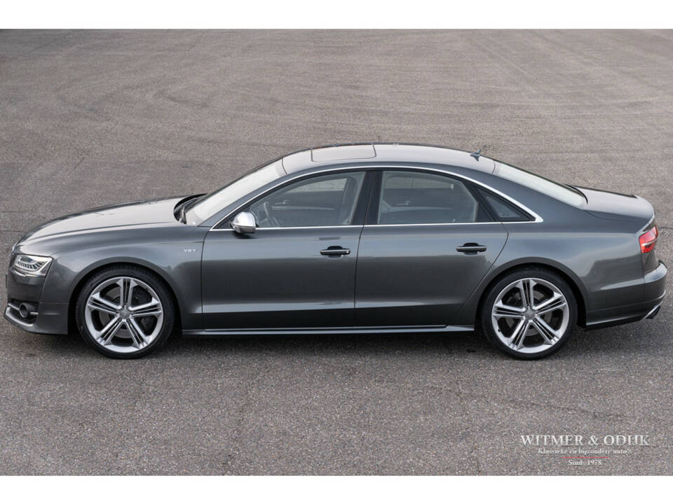 Image 6/36 de Audi S8 4.0 TFSI (2016)