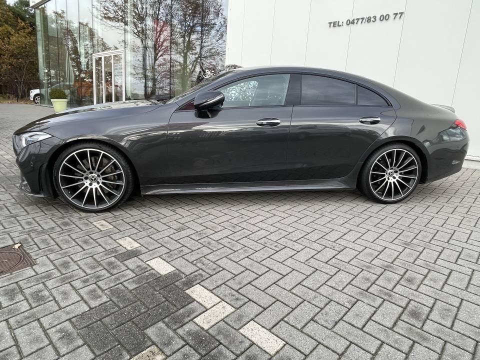 Image 2/38 of Mercedes-Benz CLS 300 d (2020)