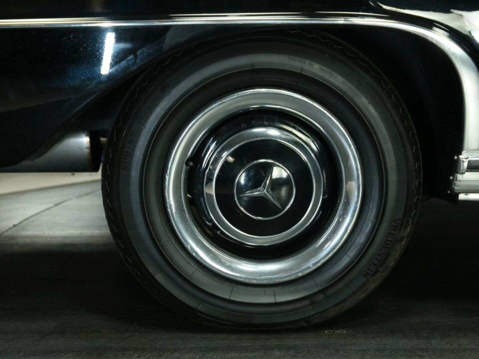 Imagen 29/30 de Mercedes-Benz 300 SE (1961)