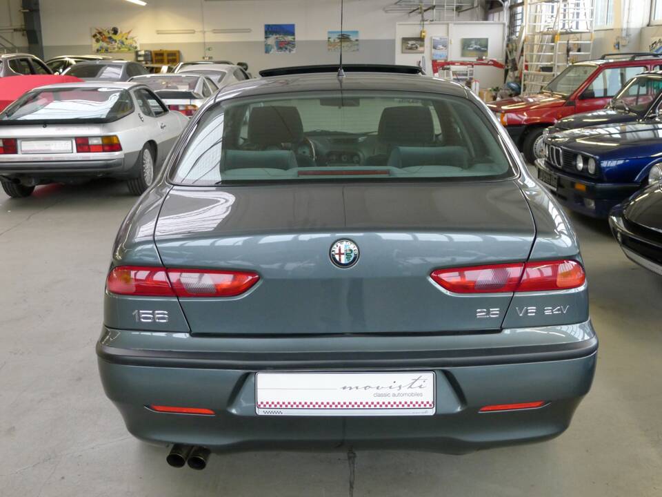 Imagen 22/35 de Alfa Romeo 156 2.5 V6 (1999)