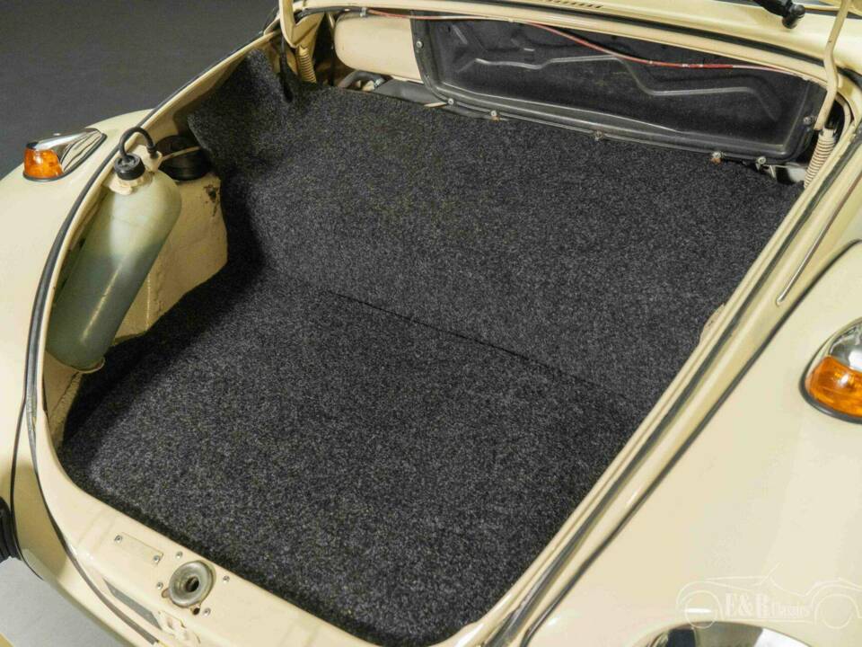 Immagine 17/19 di Volkswagen Maggiolino 1600 (1973)