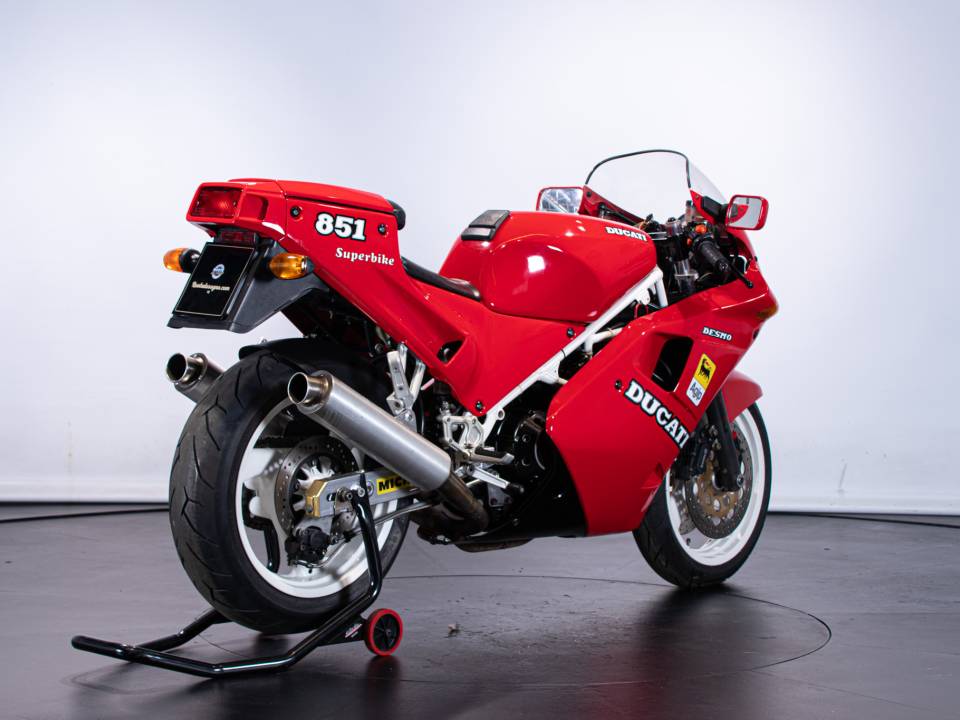 Image 4/49 of Ducati DUMMY (1990)