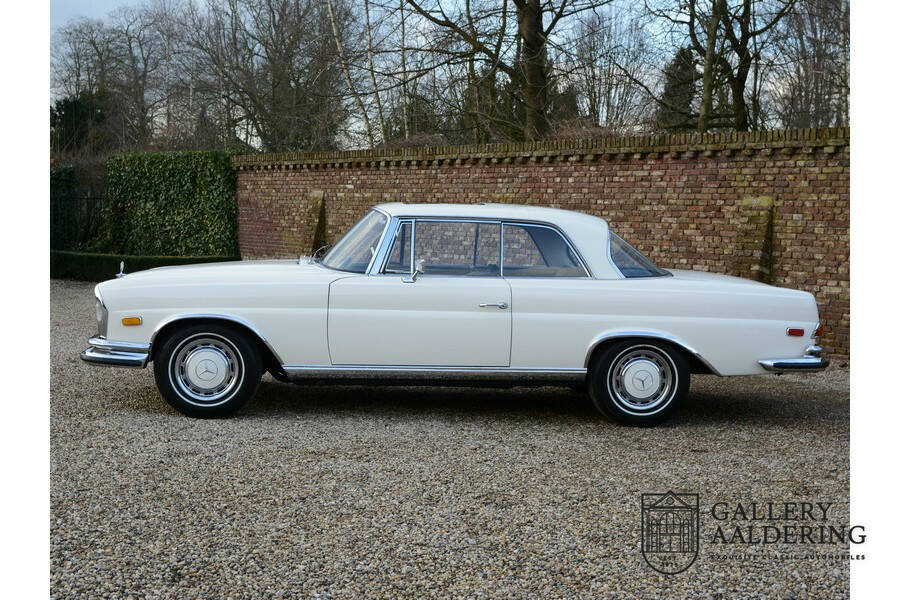 Image 8/50 of Mercedes-Benz 280 SE 3,5 (1971)