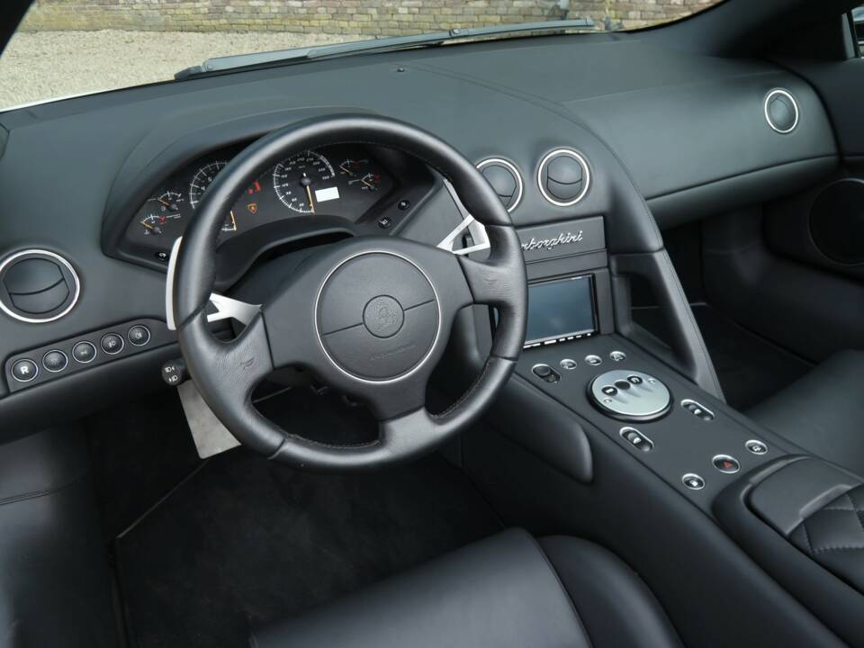 Imagen 34/50 de Lamborghini Murciélago LP640 Roadster (2007)