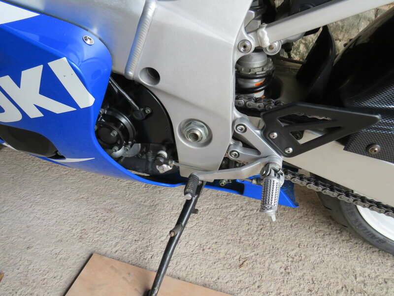 Bild 22/37 von Suzuki DUMMY (2002)