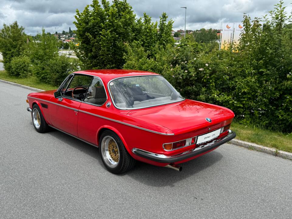 Image 5/73 of BMW 2,5 CS (1975)