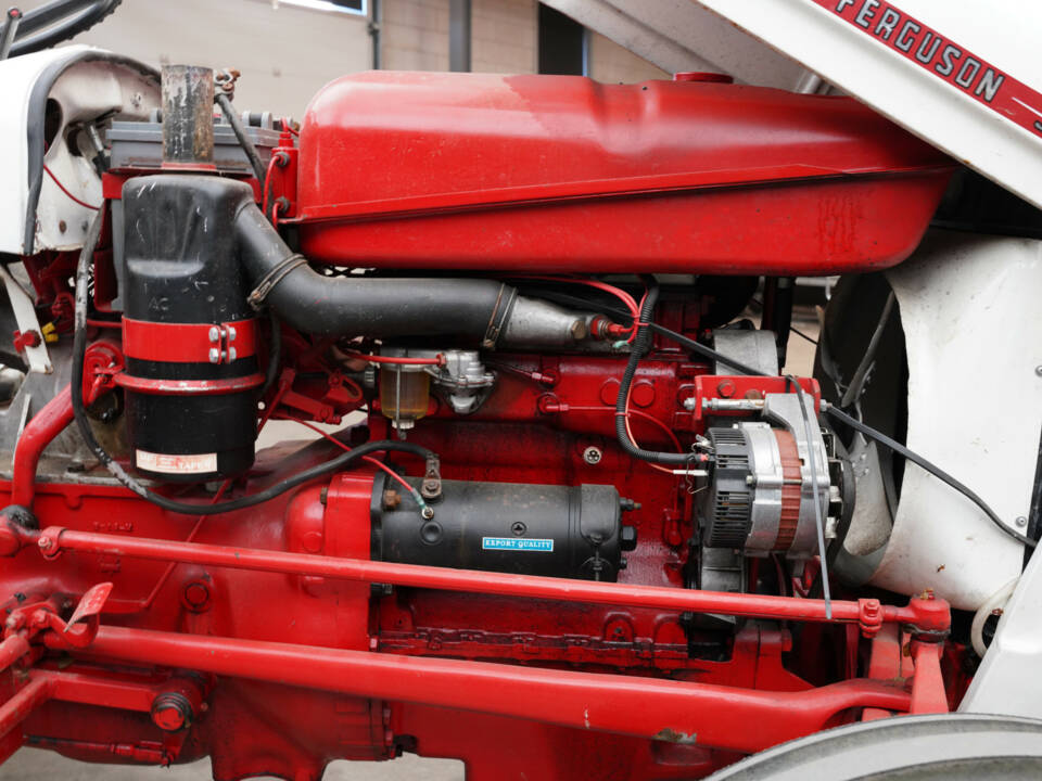 Image 12/46 of Massey-Ferguson MF 35 (1958)