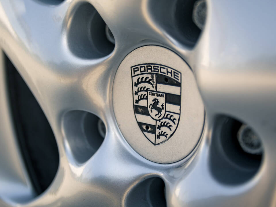 Image 20/51 of Porsche 911 GT2 (2001)