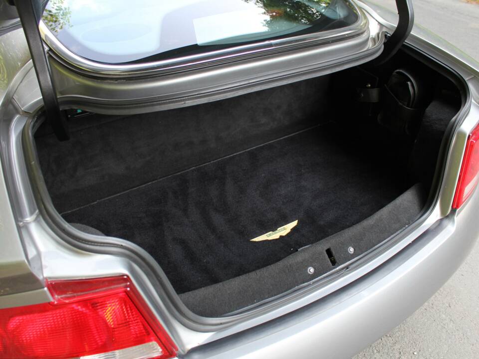 Bild 15/17 von Aston Martin V12 Vanquish (2002)