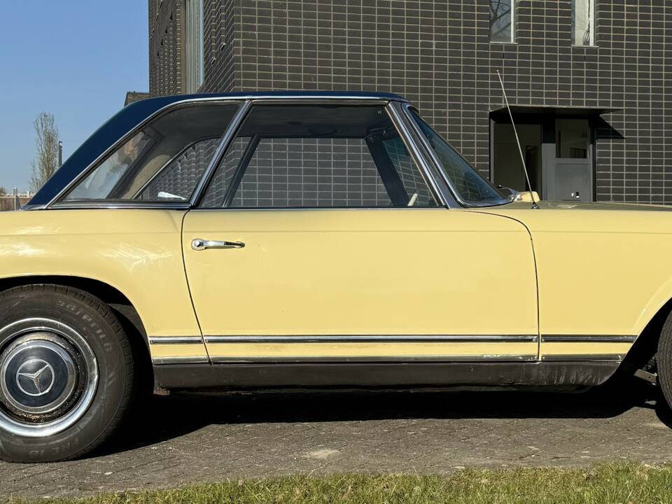 Image 2/31 de Mercedes-Benz 250 SL (1967)