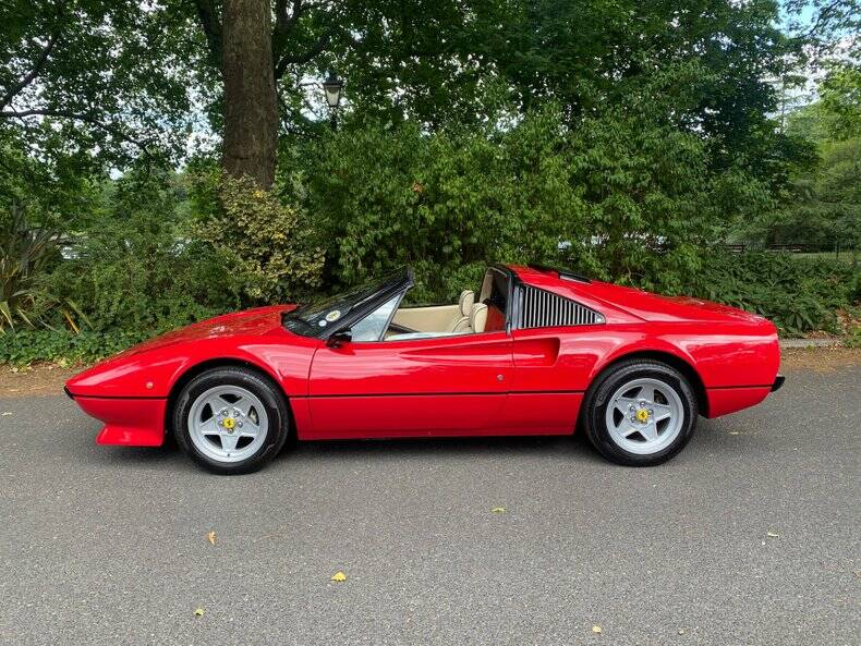 Image 30/50 of Ferrari 308 GTS (1978)