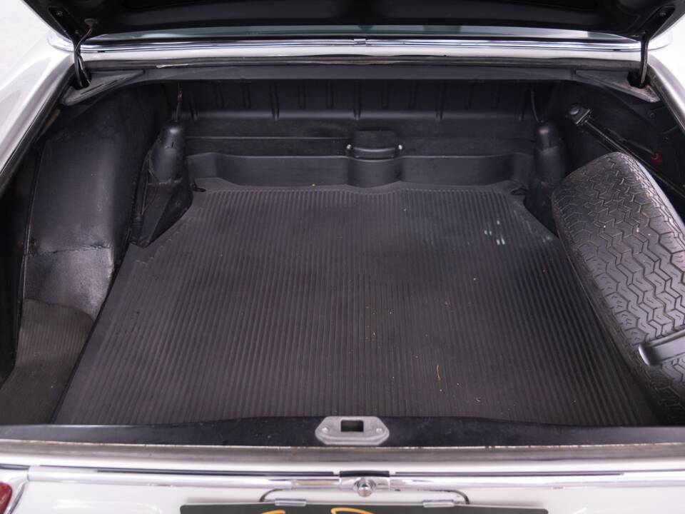 Bild 35/39 von Mercedes-Benz 280 SE 3,5 (1970)