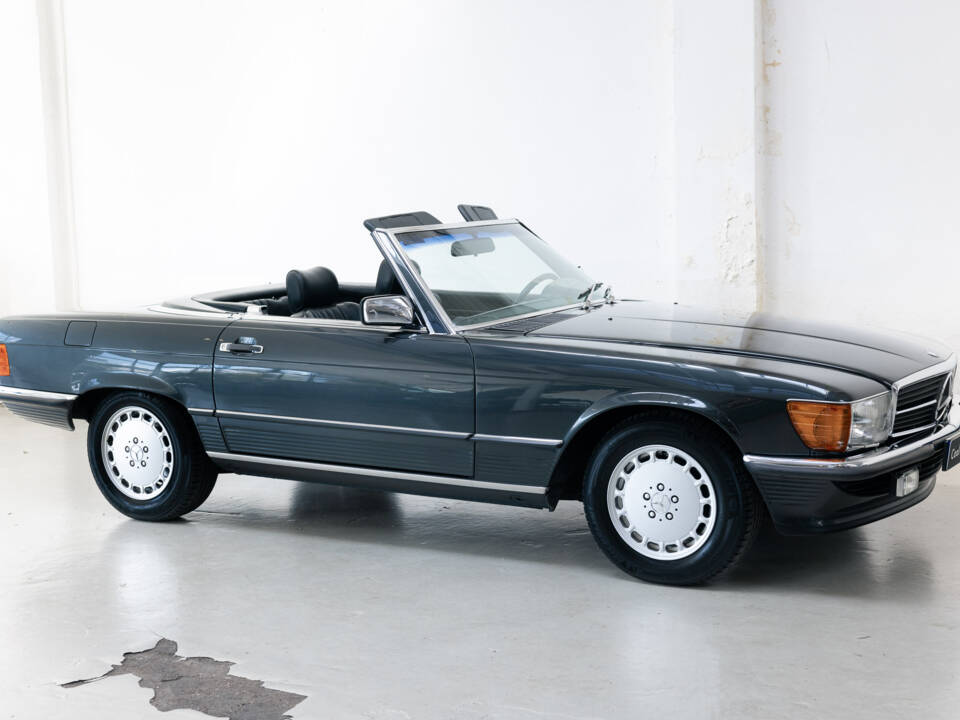 Image 3/30 de Mercedes-Benz 300 SL (1987)