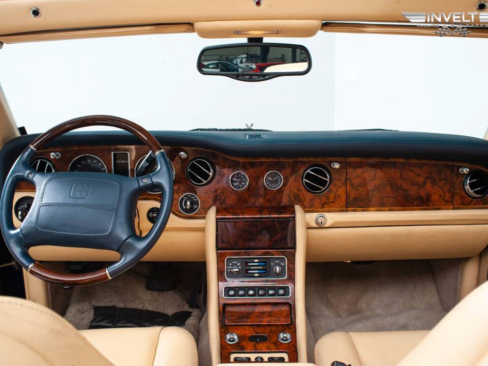Image 15/19 de Rolls-Royce Corniche V (2000)
