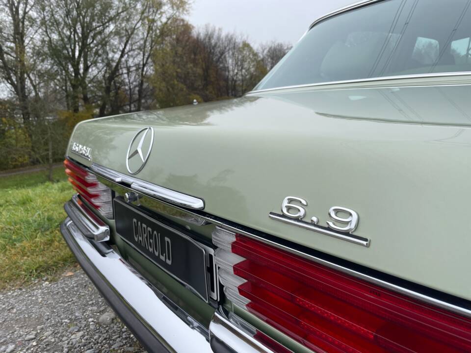 Bild 42/45 von Mercedes-Benz 450 SEL 6,9 (1978)