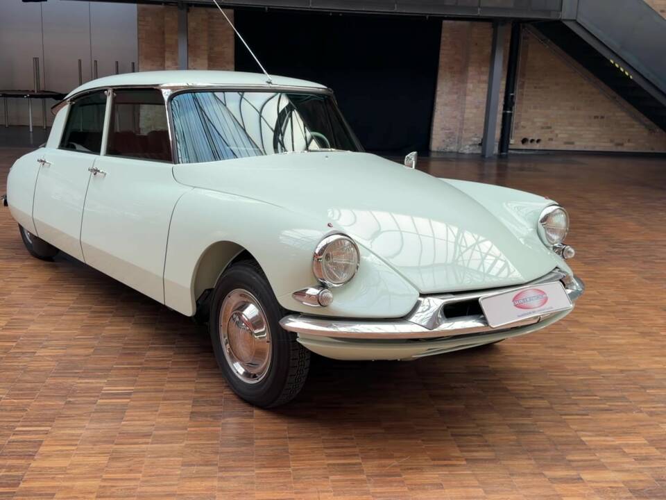 Immagine 8/43 di Citroën ID 19 (1958)