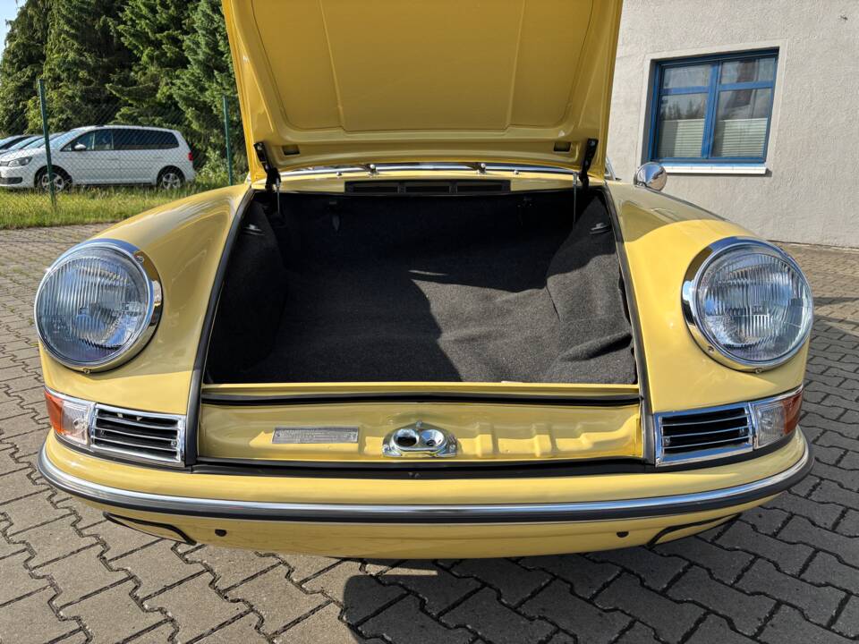 Image 51/70 of Porsche 912 (1965)