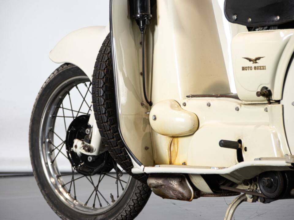 Image 19/50 of Moto Guzzi Galletto (1962)