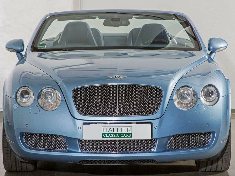 Image 2/20 of Bentley Continental GTC (2010)