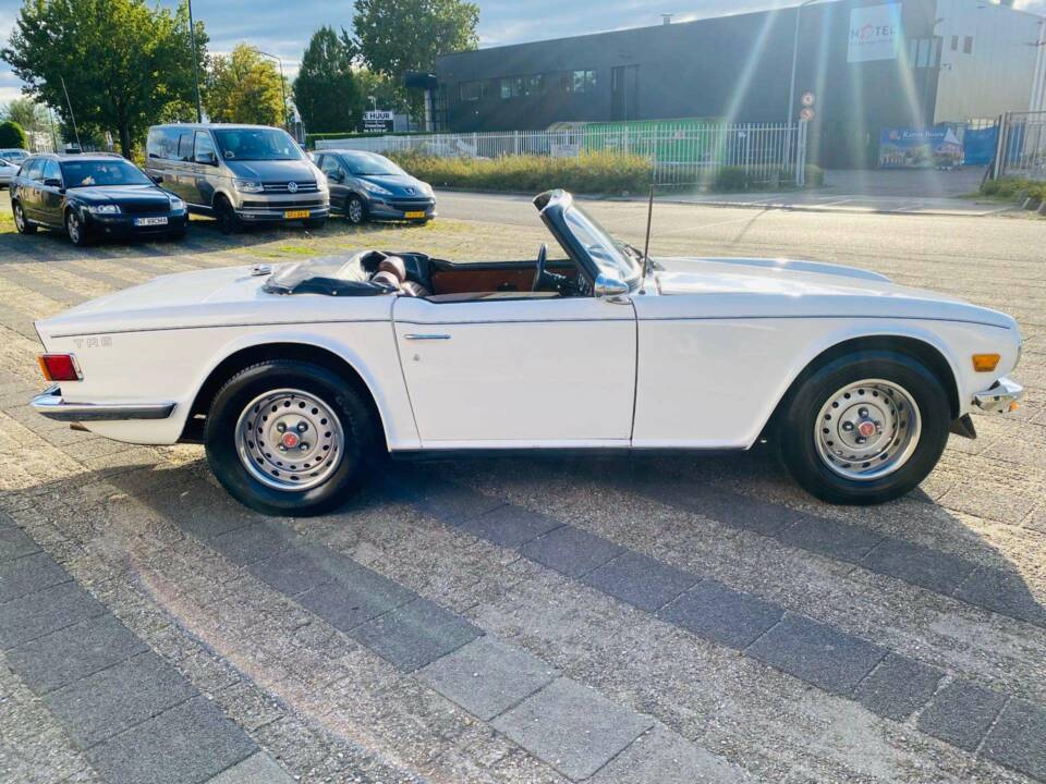 Image 44/50 of Triumph TR 6 (1976)