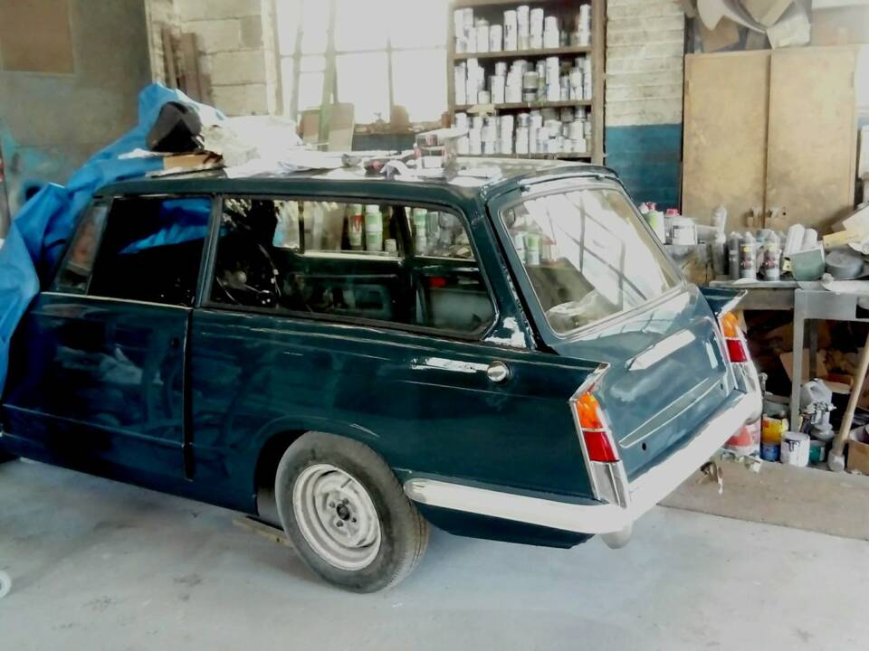 Image 72/93 of Triumph Herald 1200 (1964)