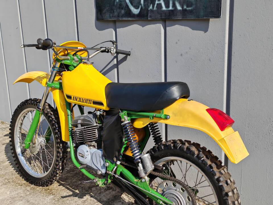 Image 6/7 of Ancillotti CRH Hiro 125 (1979)