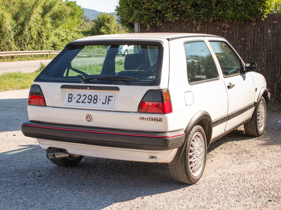 Bild 7/58 von Volkswagen Golf II GTi 1.8 (1988)