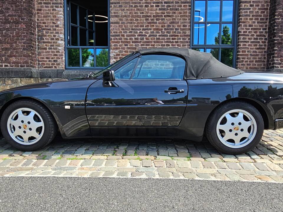 Bild 1/27 von Porsche 944 Turbo (1991)