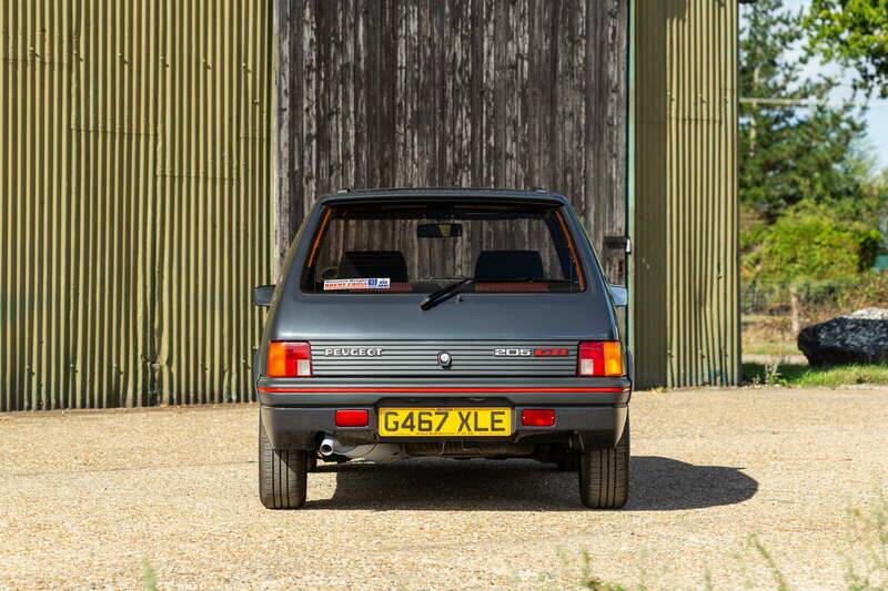 Imagen 7/50 de Peugeot 205 GTi 1.6 (1989)