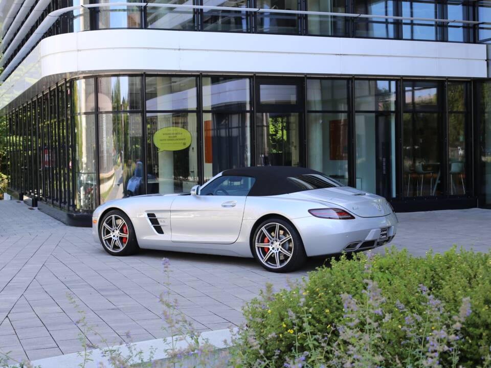 Image 7/75 of Mercedes-Benz SLS AMG Roadster (2012)