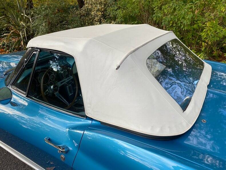 Bild 30/50 von Chevrolet Corvette Sting Ray Convertible (1966)