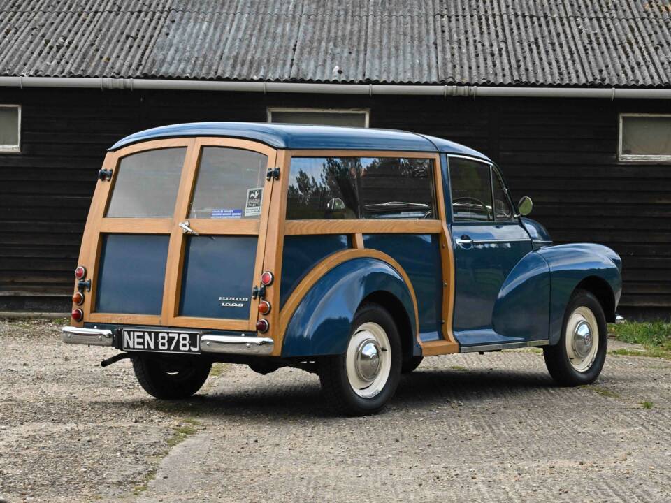 Image 13/50 of Morris Minor 1000 Traveller (1971)